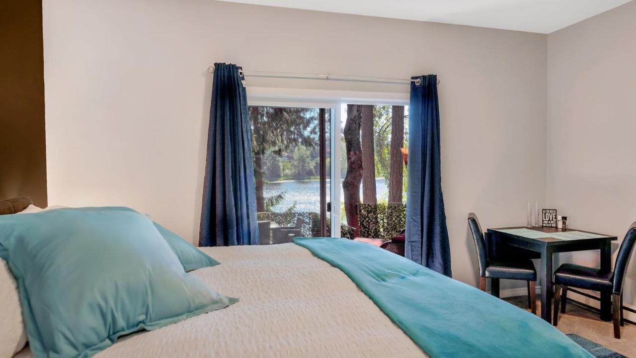Willow Suite - Lakeside Retreat Victoria Extérieur photo